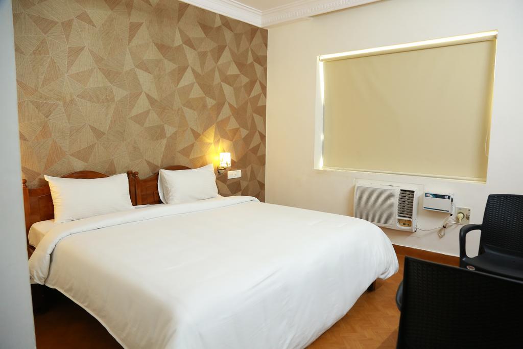 Hotel Shridevi Park Ченай Екстериор снимка