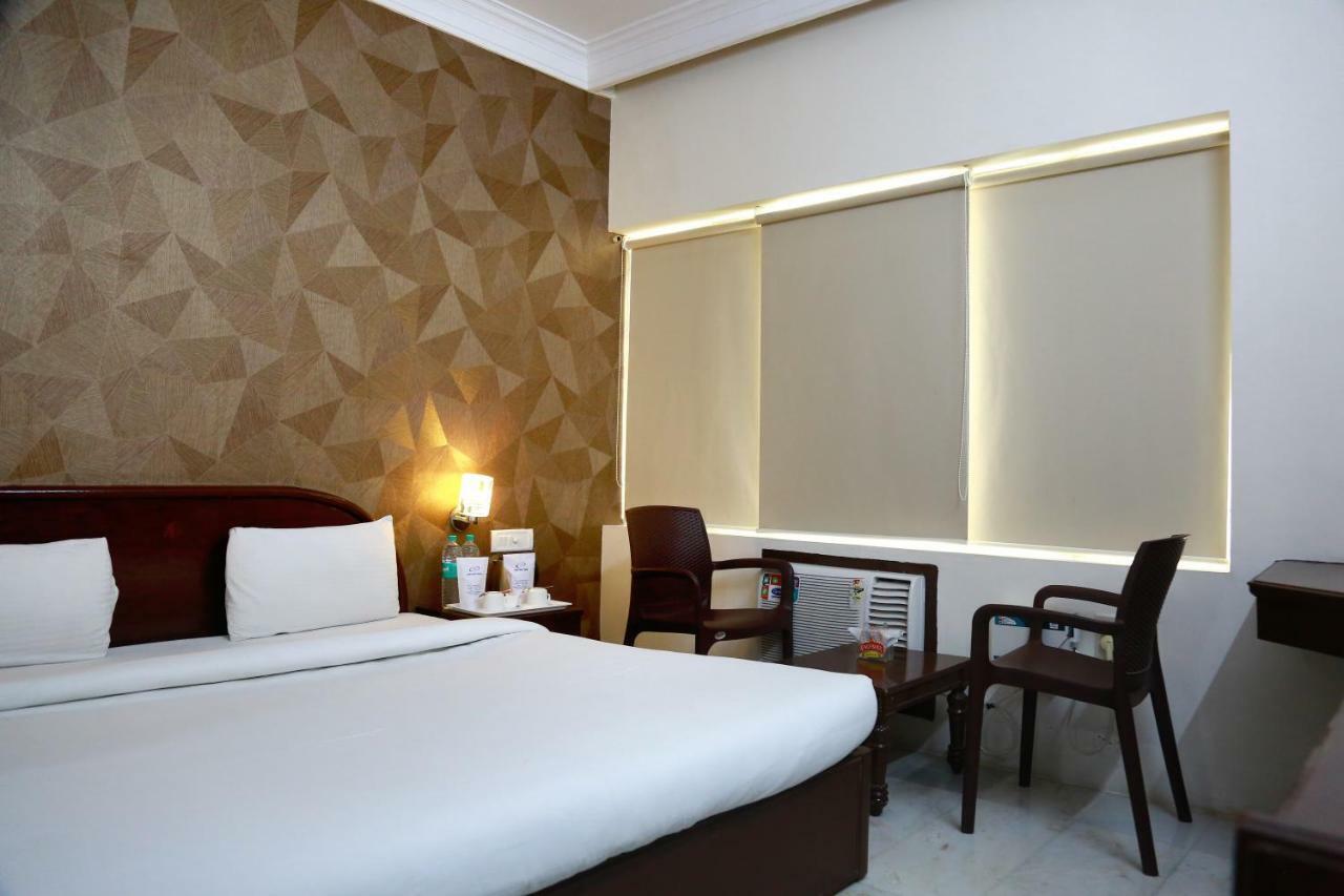 Hotel Shridevi Park Ченай Екстериор снимка