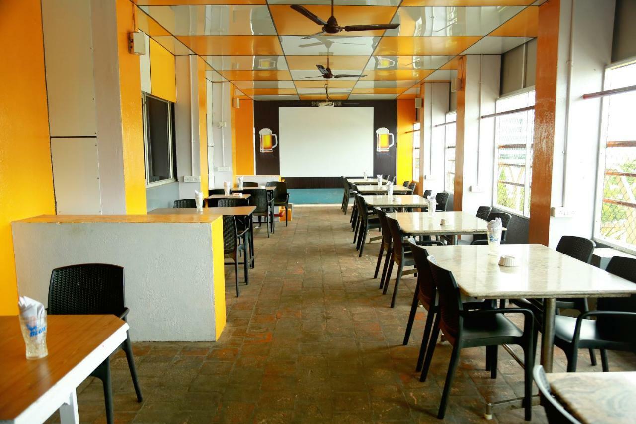 Hotel Shridevi Park Ченай Екстериор снимка