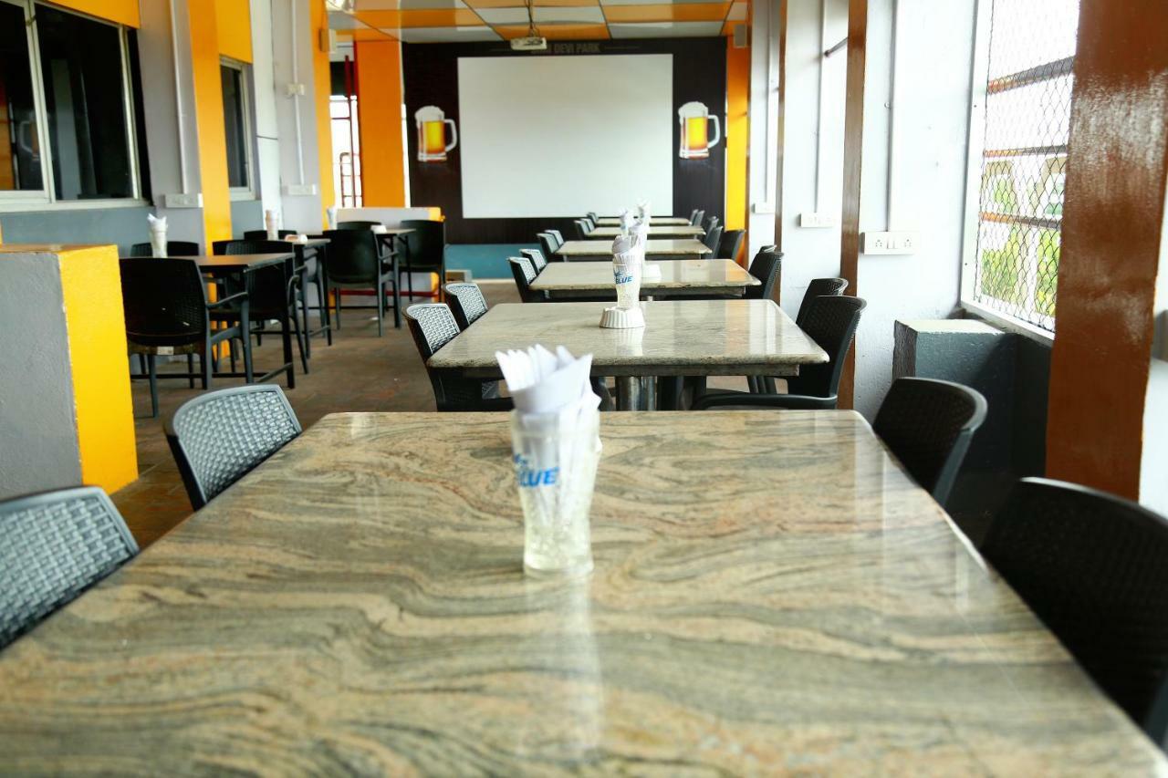 Hotel Shridevi Park Ченай Екстериор снимка
